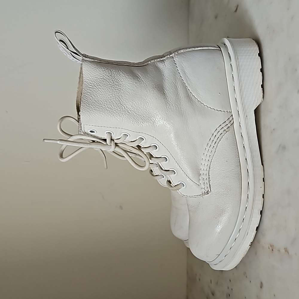 DR. MARTENS: white mono Pascal combat boots
